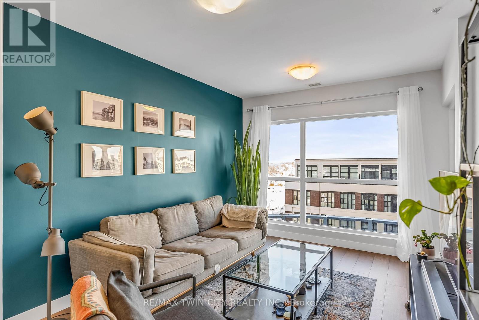 806 - 1 Victoria Street, Kitchener, Ontario  N2G 1G1 - Photo 8 - X12975162