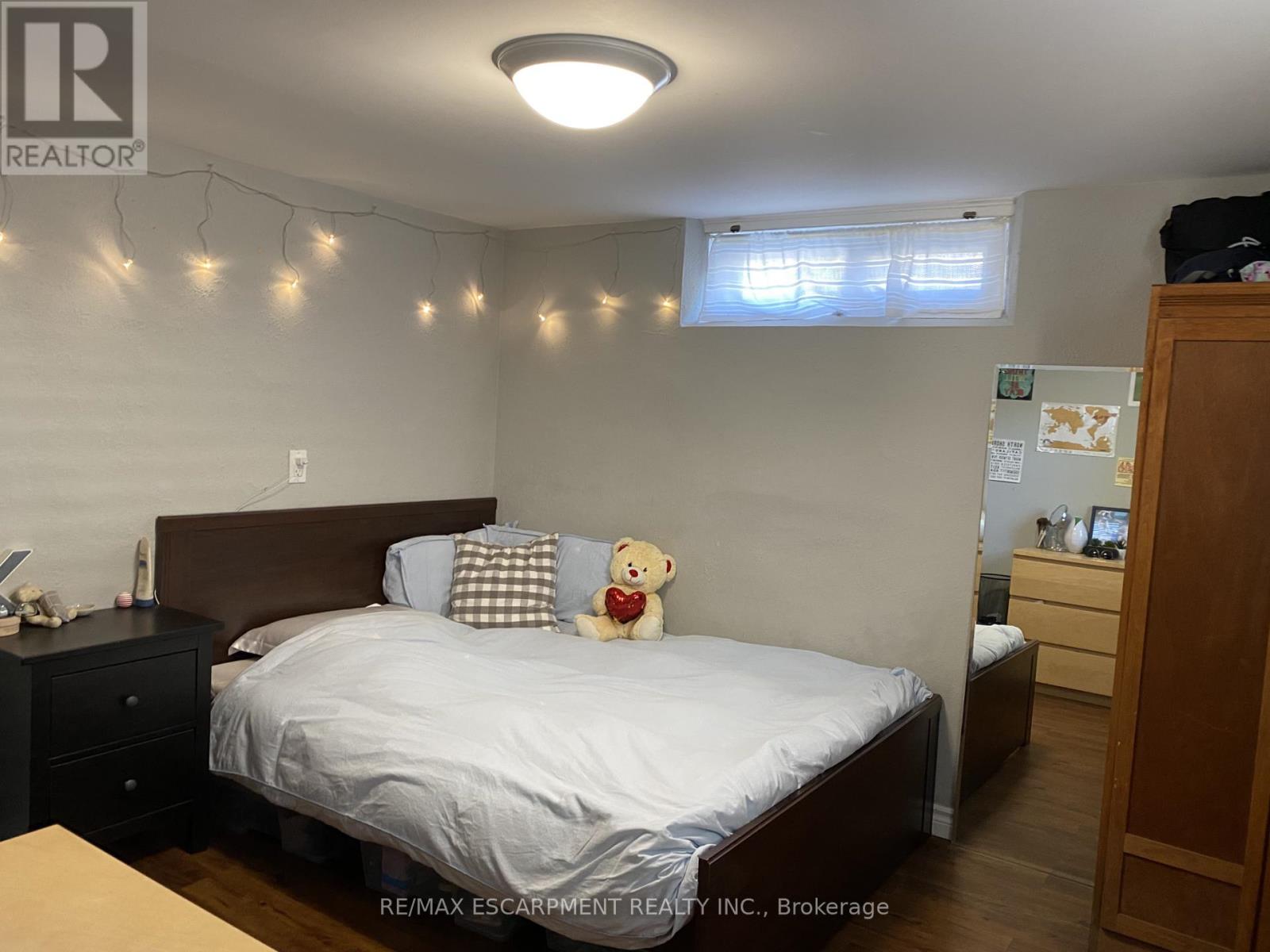 184 Arkell Street, Hamilton, Ontario  L8S 1W8 - Photo 12 - X12975214