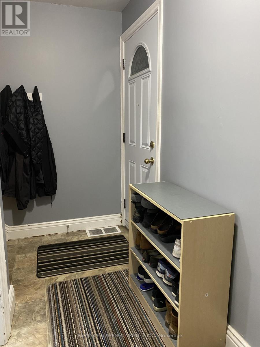 184 Arkell Street, Hamilton, Ontario  L8S 1W8 - Photo 3 - X12975214