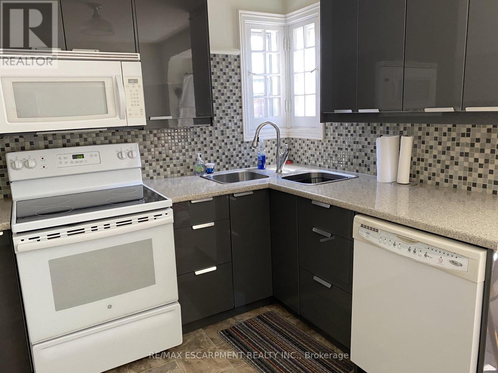 184 Arkell Street, Hamilton, Ontario  L8S 1W8 - Photo 4 - X12975214