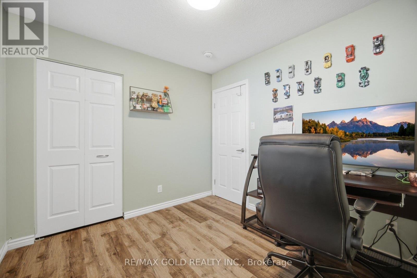 114 Arrowhead Crescent, Kitchener, Ontario  N2P 1B9 - Photo 24 - X12975218