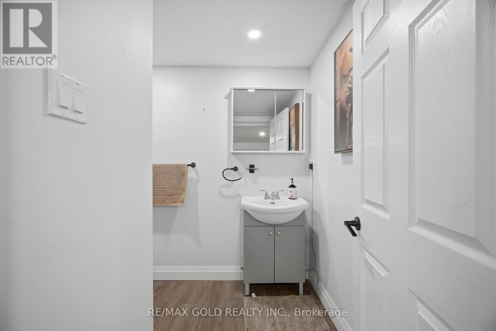 114 Arrowhead Crescent, Kitchener, Ontario  N2P 1B9 - Photo 35 - X12975218