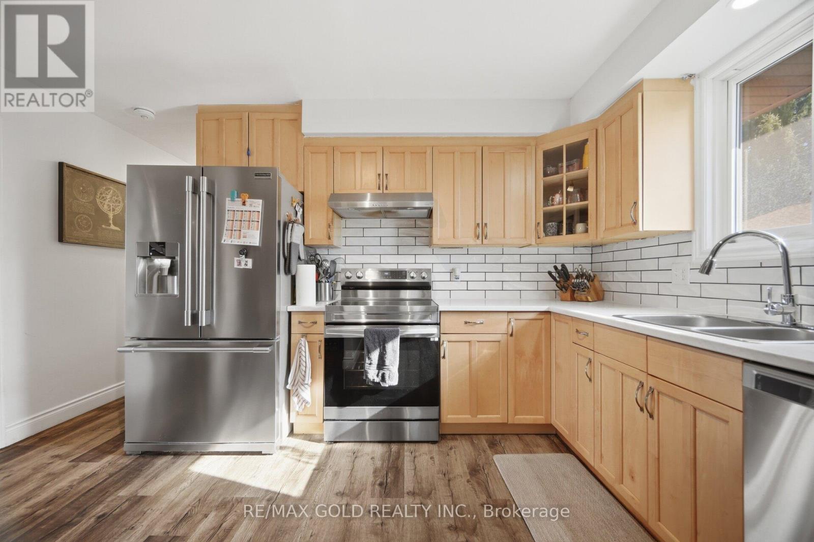 114 Arrowhead Crescent, Kitchener, Ontario  N2P 1B9 - Photo 8 - X12975218