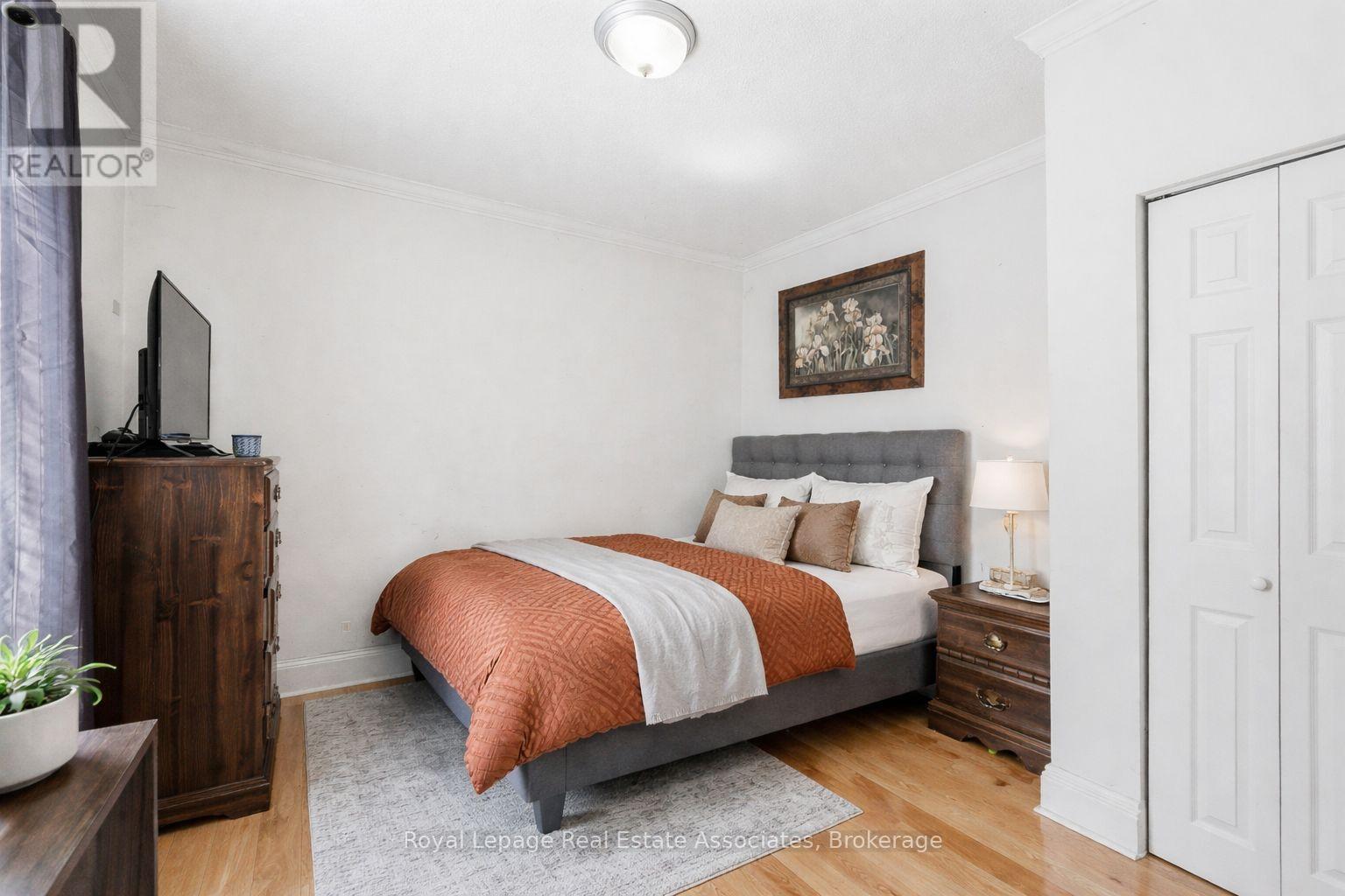 12 Nelson Street, Hamilton, Ontario  L8P 1G3 - Photo 17 - X12975270