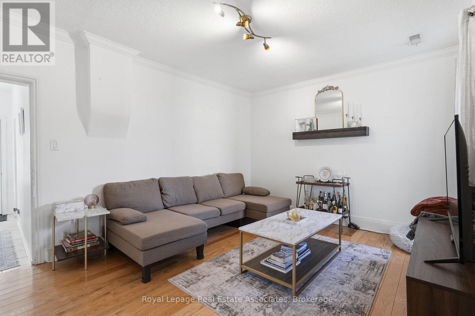 12 Nelson Street, Hamilton, Ontario  L8P 1G3 - Photo 7 - X12975270