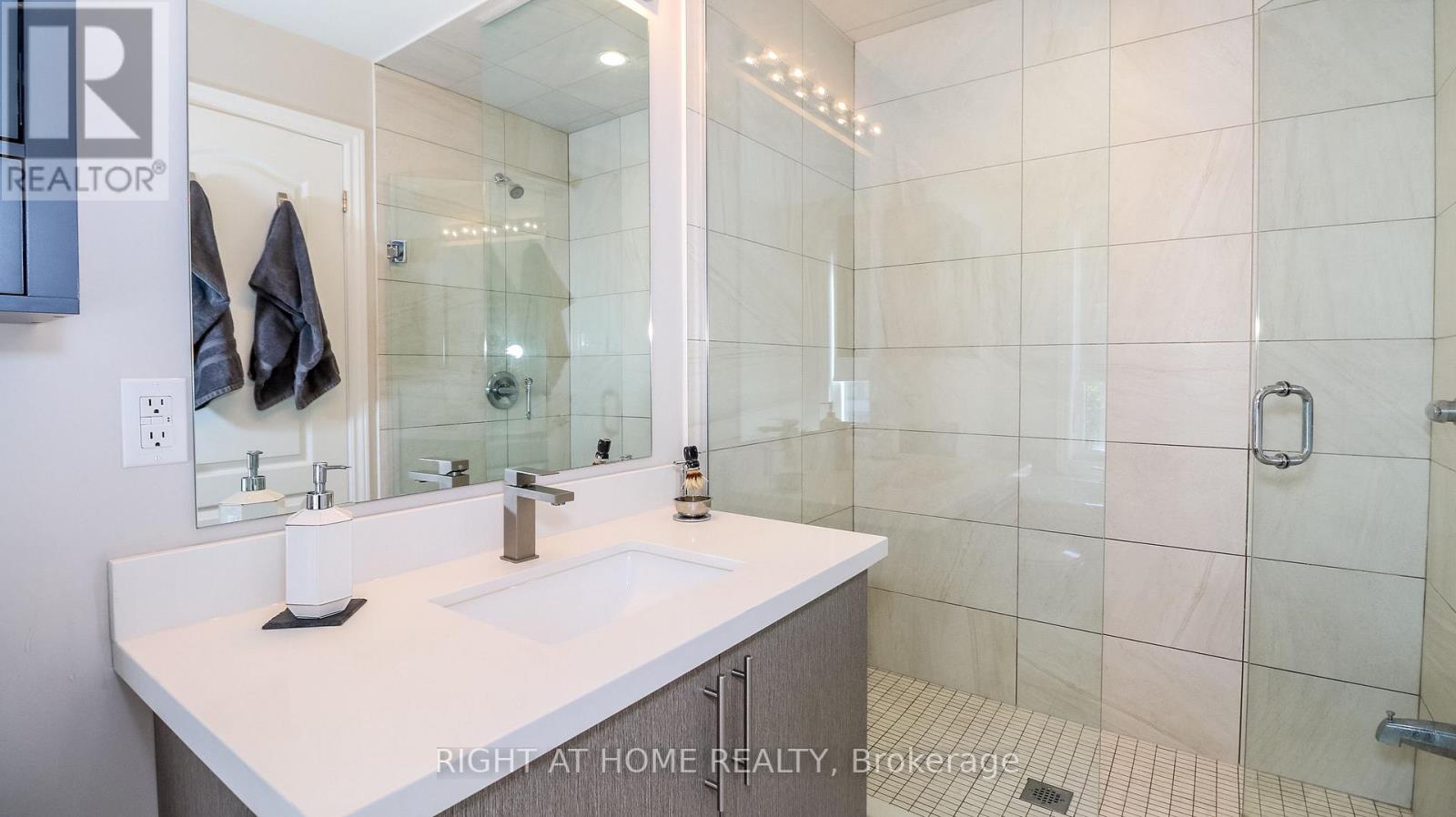 100 Marina Village Drive, Georgian Bay, Ontario  L0K 1S0 - Photo 29 - X12975328