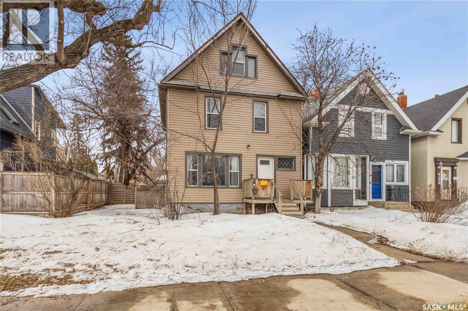 426 8th Street E, Saskatoon, Saskatchewan  S7H 0P7 - Photo 2 - SK032336