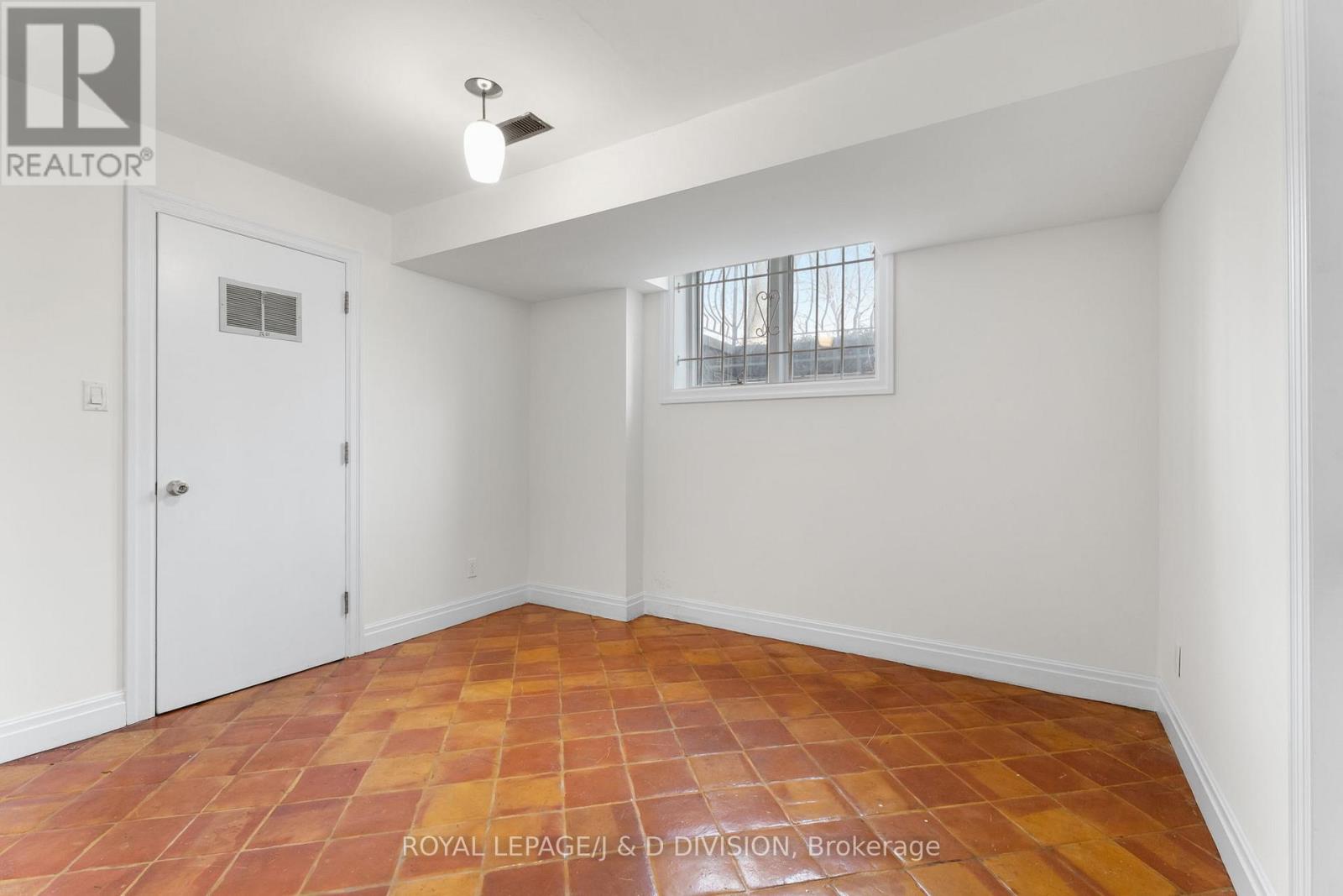 77 Chaplin Crescent, Toronto, Ontario  M5P 1A4 - Photo 27 - C12939474