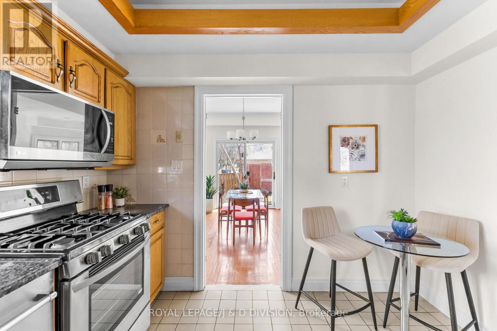 77 Chaplin Crescent, Toronto, Ontario  M5P 1A4 - Photo 14 - C12939474