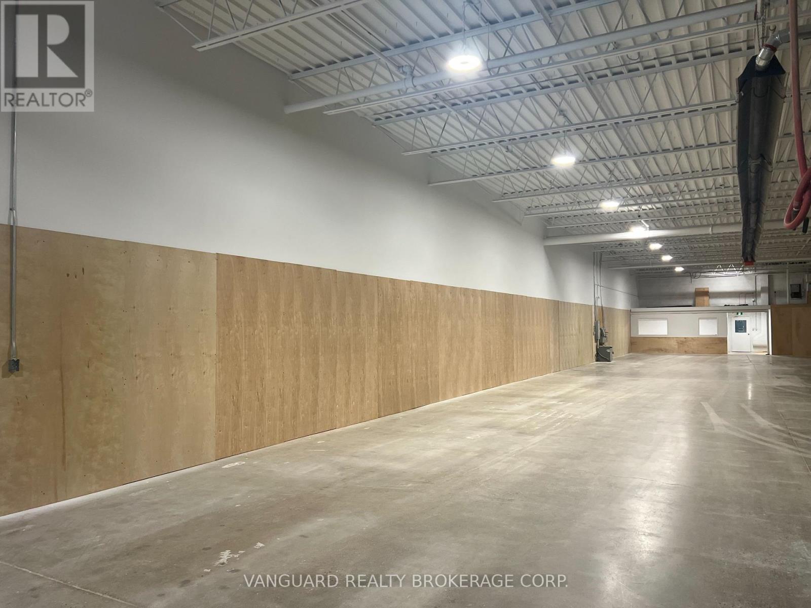 156 Milvan Drive, Toronto, Ontario  M9L 1Z9 - Photo 5 - W12973416