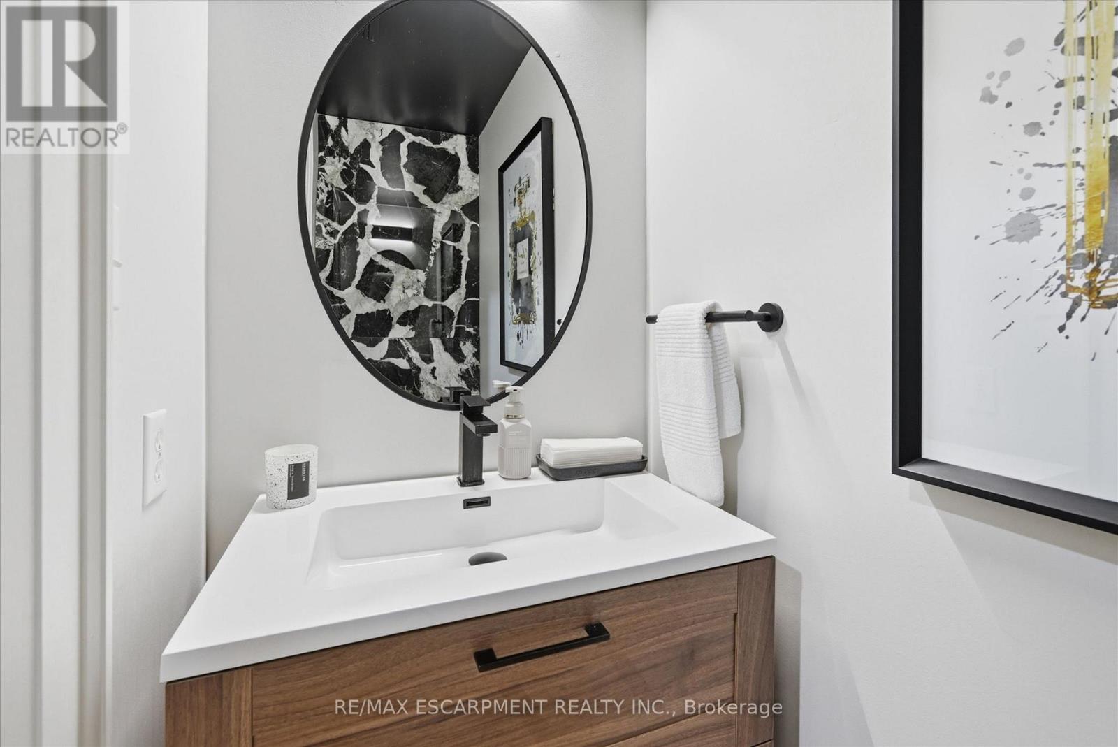 17 Fenwick Place, Hamilton, Ontario  L0R 2H5 - Photo 19 - X12970492