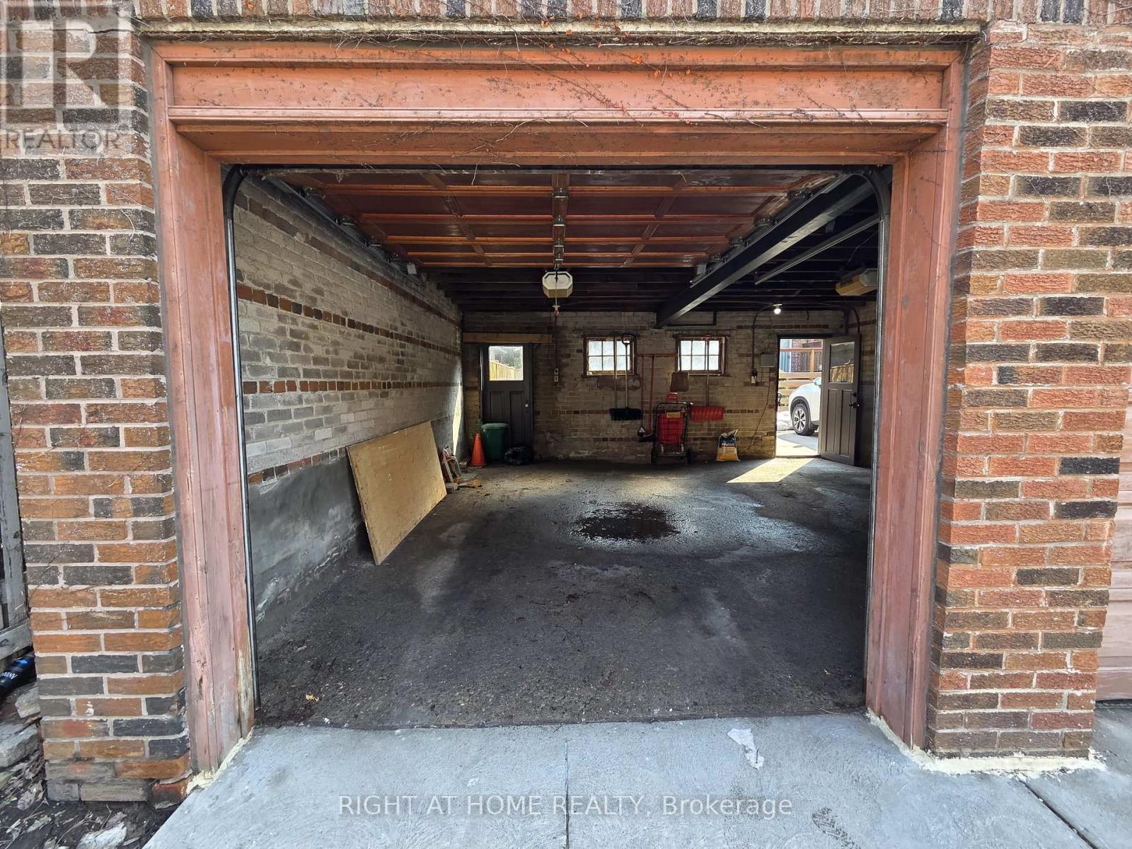 1 - 20 Teddington Park Avenue, Toronto, Ontario  M4N 2C3 - Photo 37 - C12895094