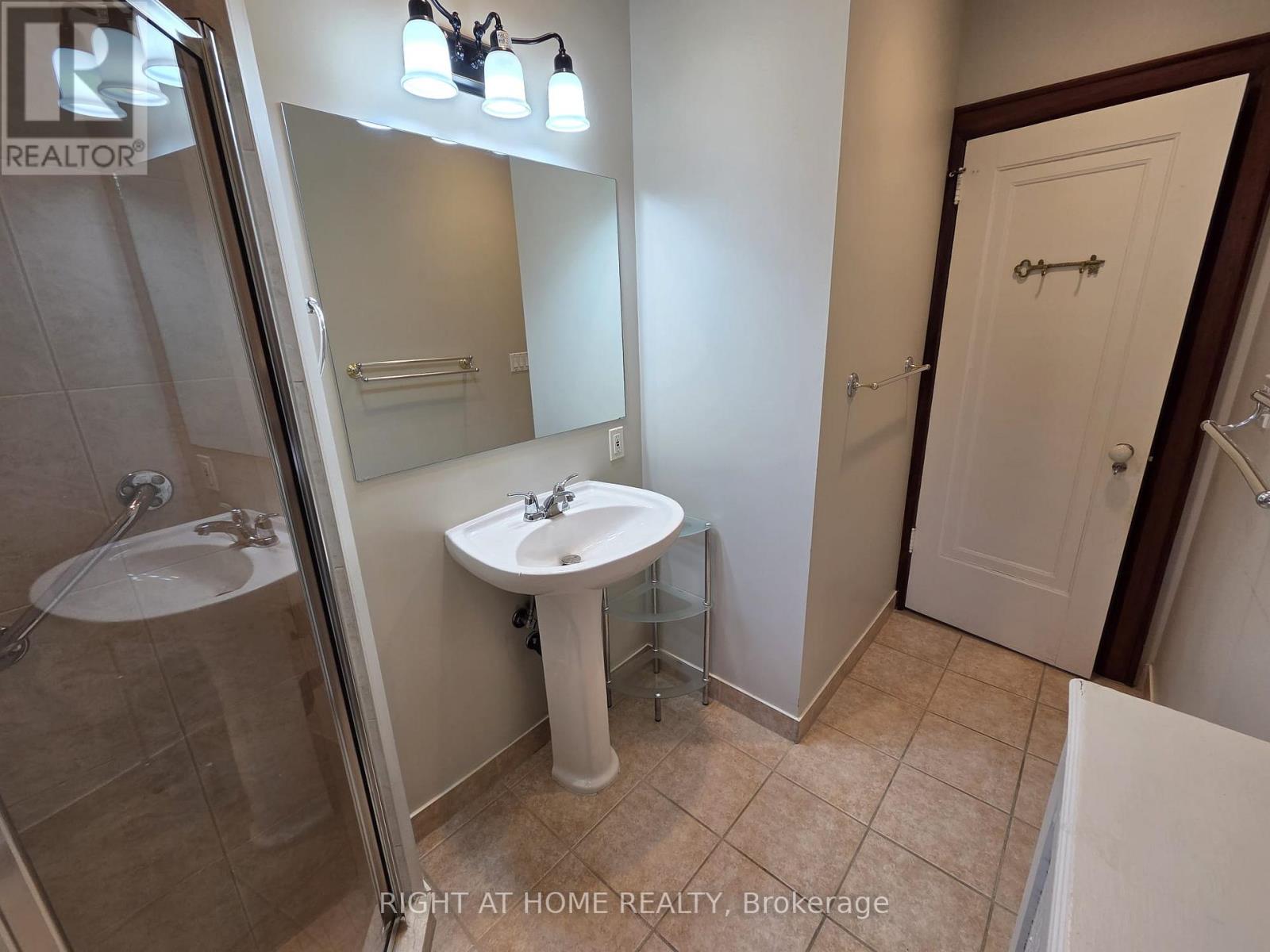 1 - 20 Teddington Park Avenue, Toronto, Ontario  M4N 2C3 - Photo 24 - C12895094