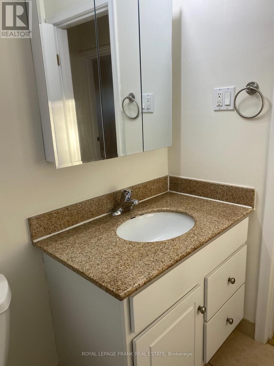 423 Armour Road, Peterborough, Ontario  K9H 1Y7 - Photo 15 - X12578972