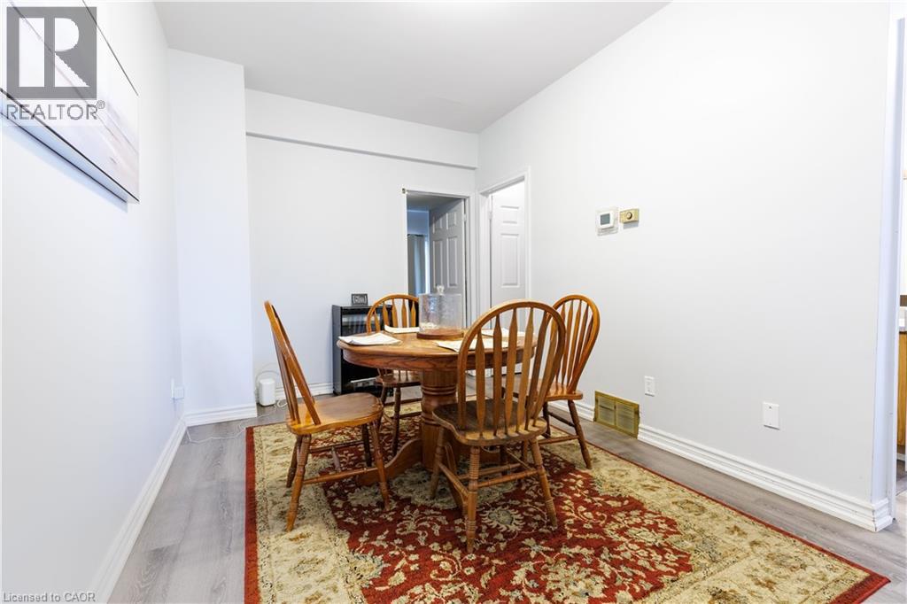 1570 Richmond Street Unit# 5, London, Ontario  N6G 4W1 - Photo 11 - 40819048