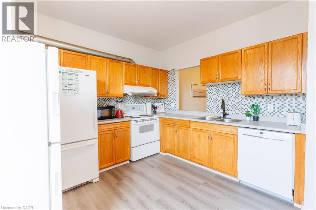 1570 Richmond Street Unit# 5, London, Ontario  N6G 4W1 - Photo 6 - 40819048