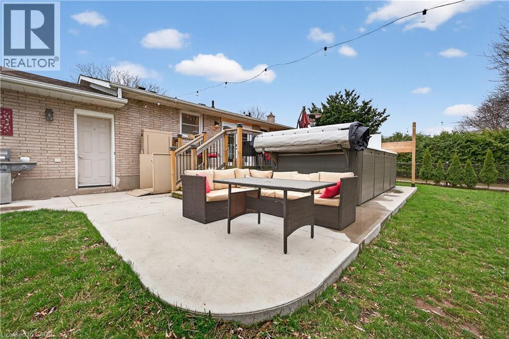 79 Prince Charles Drive, St. Catharines, Ontario  L2N 3Y8 - Photo 25 - 40818315