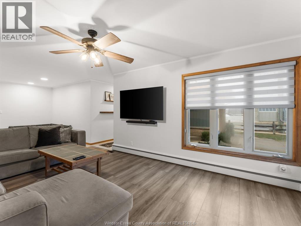 14 LORNE AVENUE Leamington, Ontario