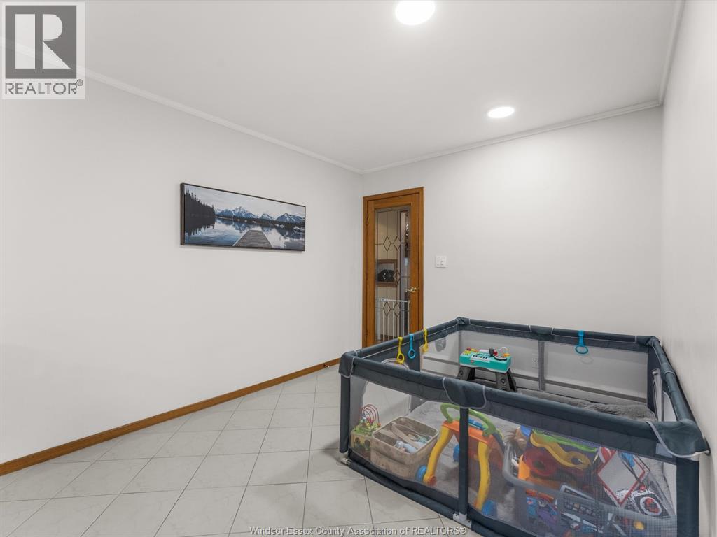 14 LORNE AVENUE Leamington, Ontario