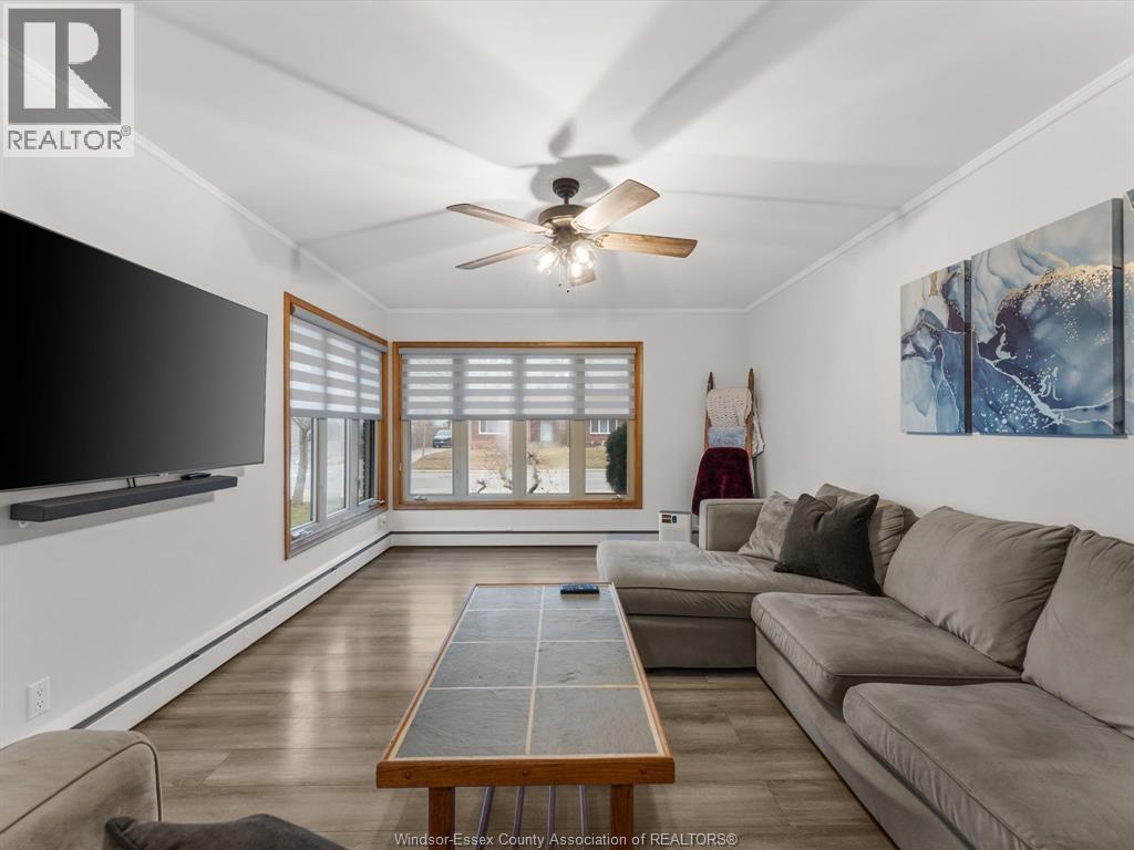 14 LORNE AVENUE Leamington, Ontario