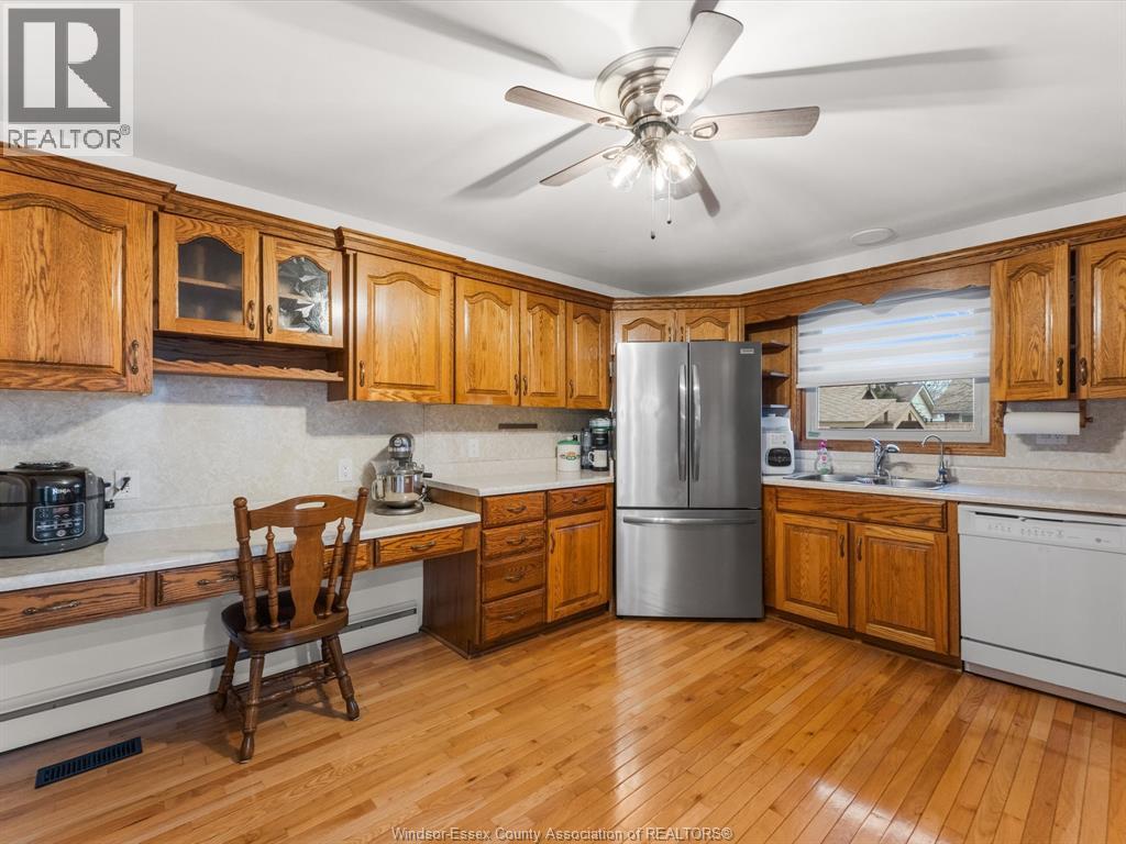 14 LORNE AVENUE Leamington, Ontario