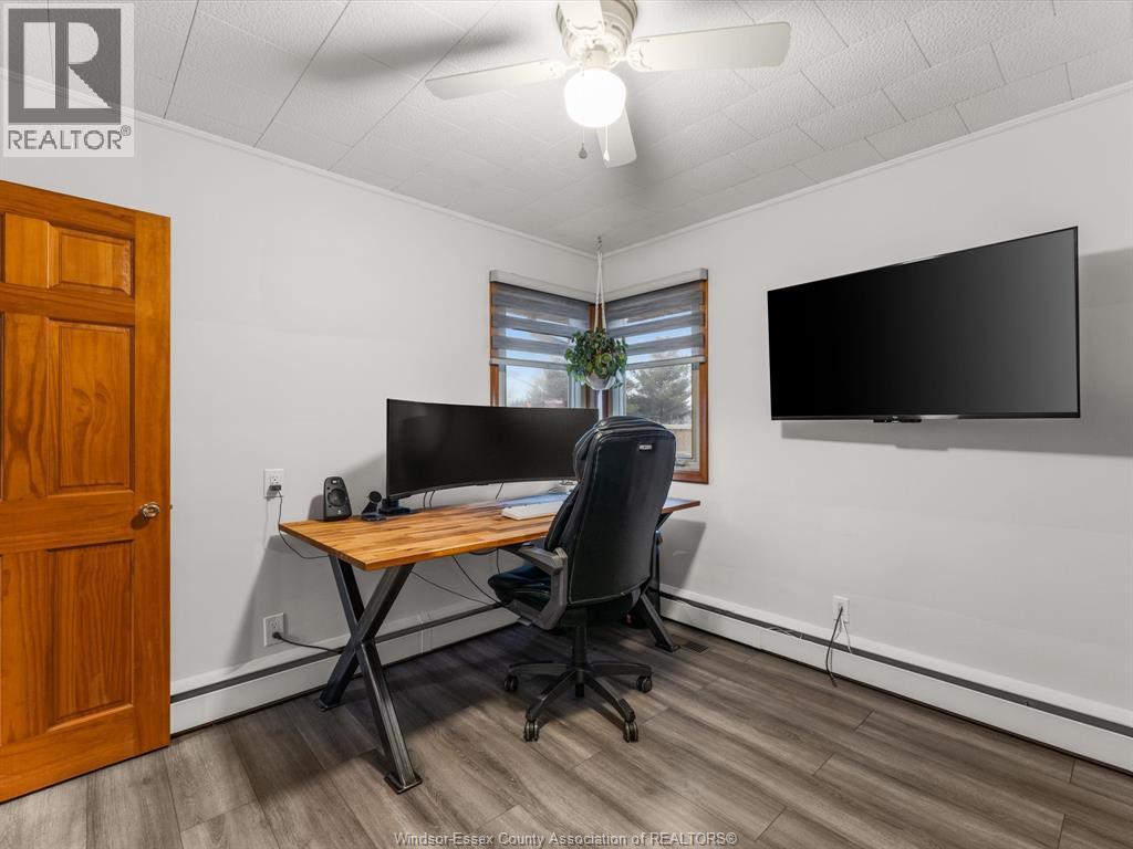 14 LORNE AVENUE Leamington, Ontario