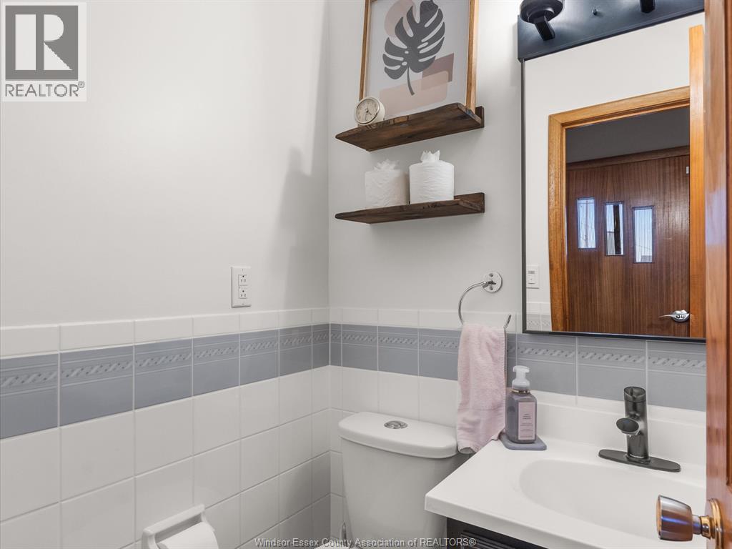 14 LORNE AVENUE Leamington, Ontario