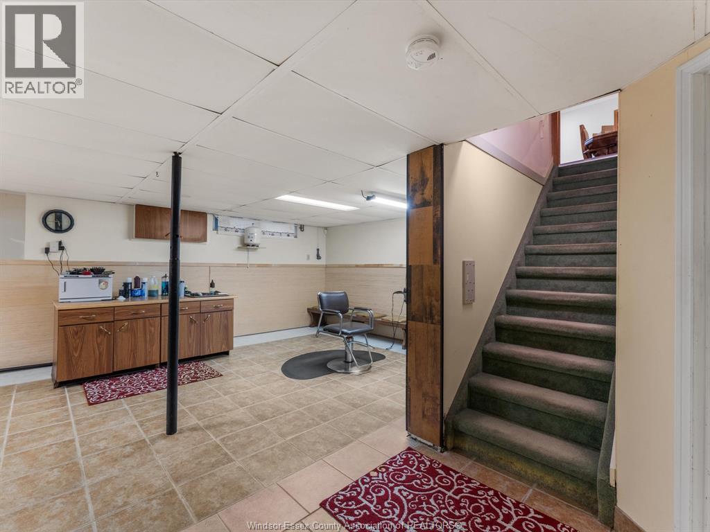 14 LORNE AVENUE Leamington, Ontario