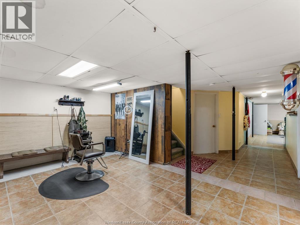 14 LORNE AVENUE Leamington, Ontario