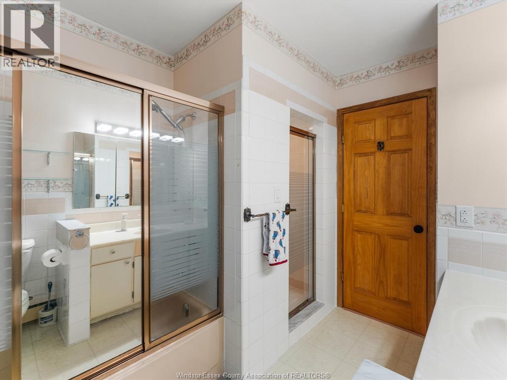 14 LORNE AVENUE Leamington, Ontario