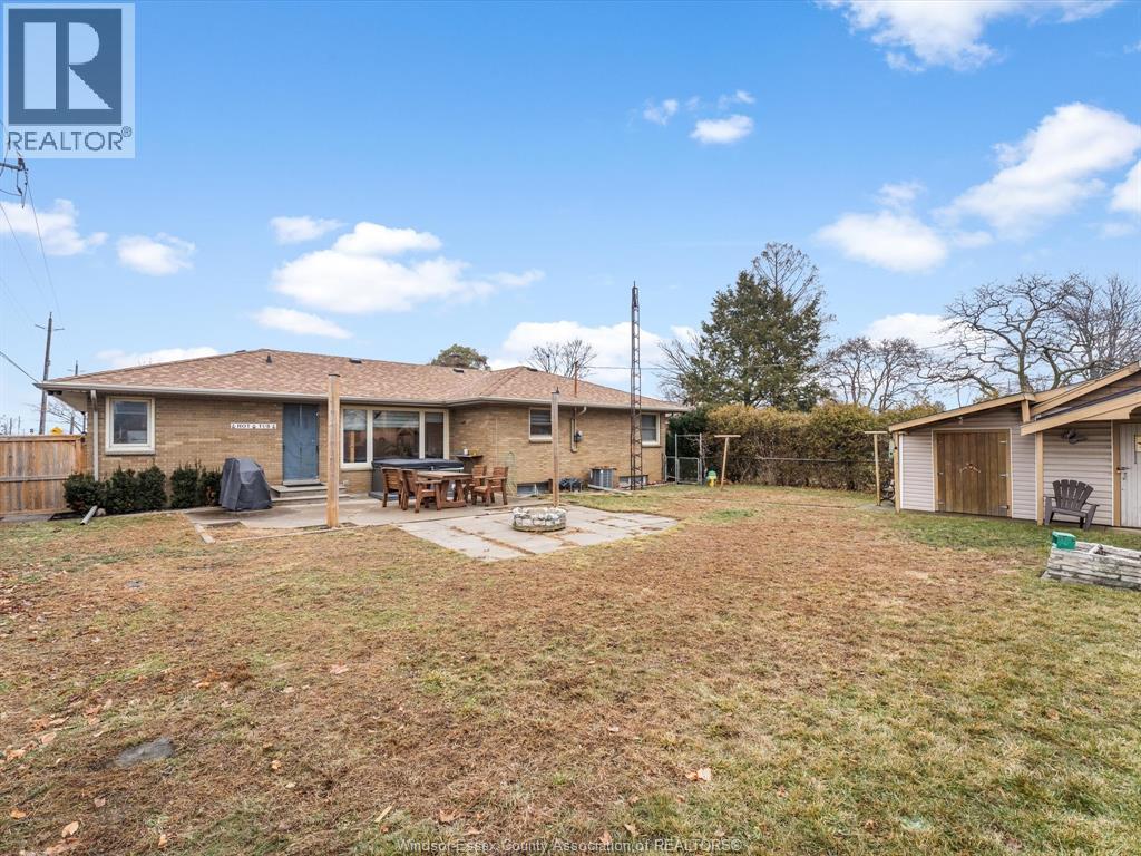 14 LORNE AVENUE Leamington, Ontario