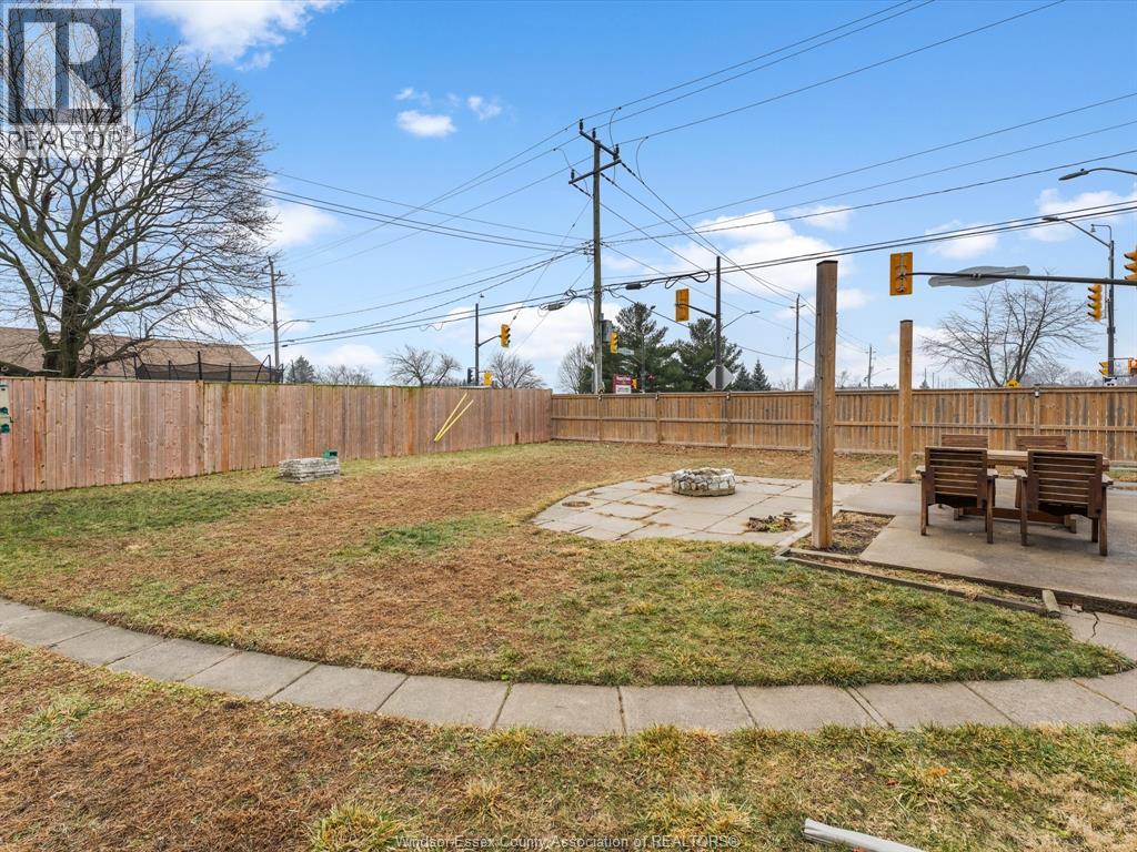 14 LORNE AVENUE Leamington, Ontario