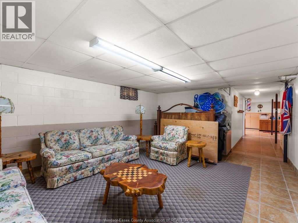 14 LORNE AVENUE Leamington, Ontario