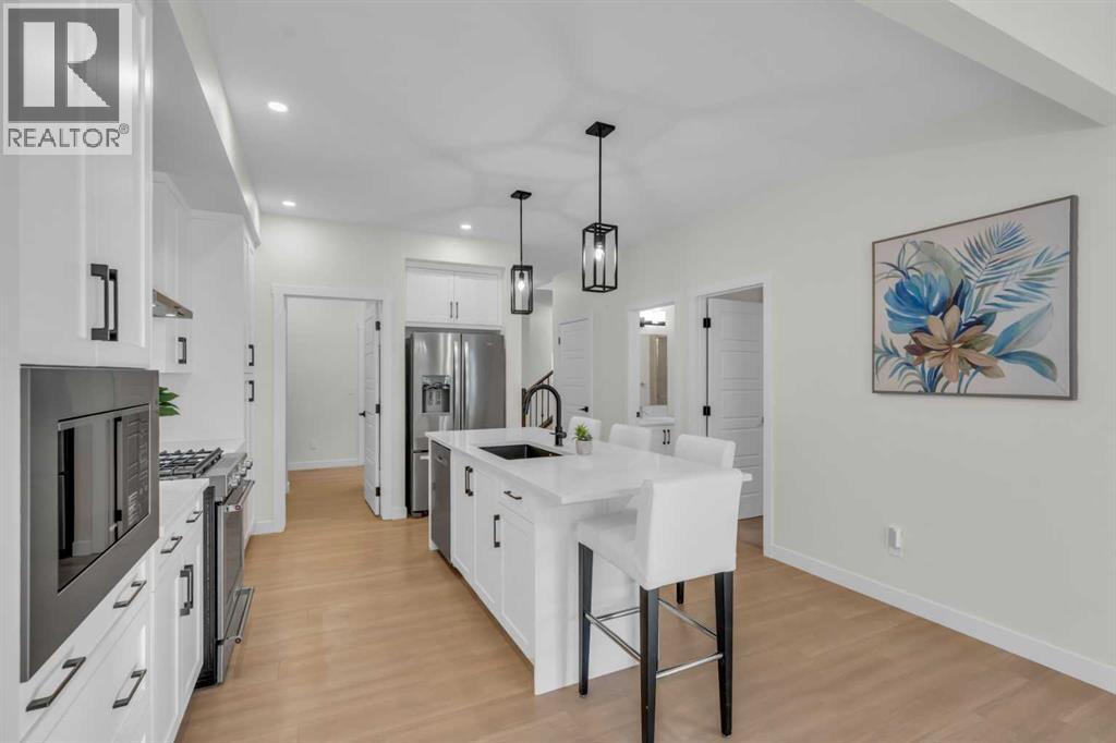 35 Versant View Sw, Calgary, Alberta  T2Y 0W9 - Photo 5 - A2284214