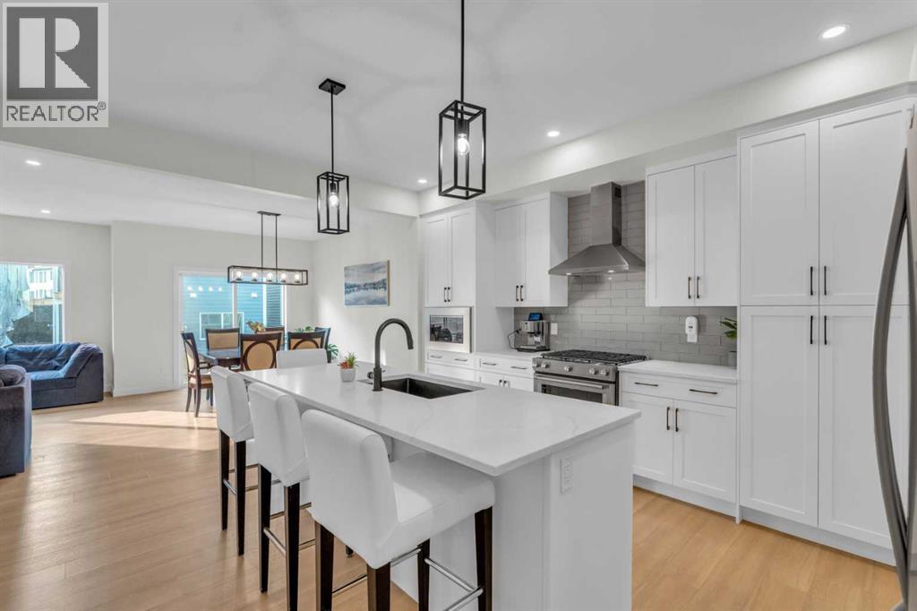 35 Versant View Sw, Calgary, Alberta  T2Y 0W9 - Photo 6 - A2284214