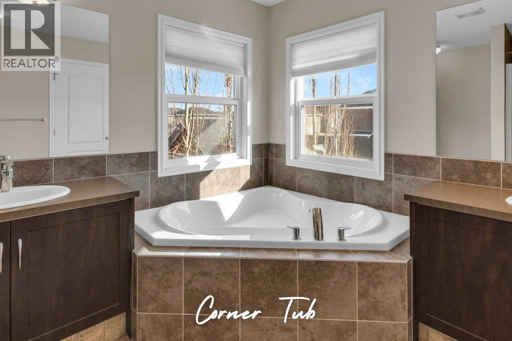 207 River Heights Crescent, Cochrane, Alberta  T4C 0V1 - Photo 22 - A2286899