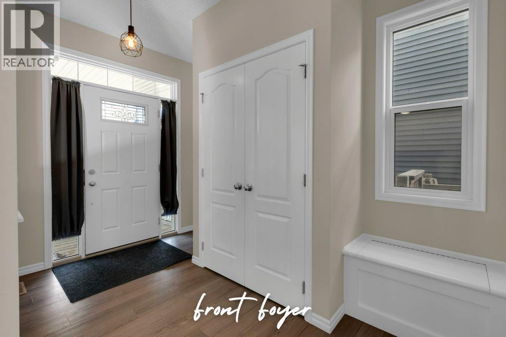 207 River Heights Crescent, Cochrane, Alberta  T4C 0V1 - Photo 2 - A2286899