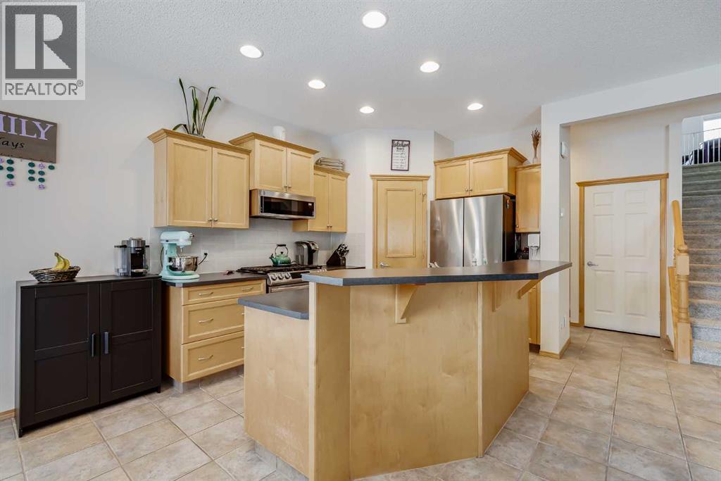 96 Chapala Square SE, Calgary, Alberta  T2X 3T5 - Photo 7 - A2299794