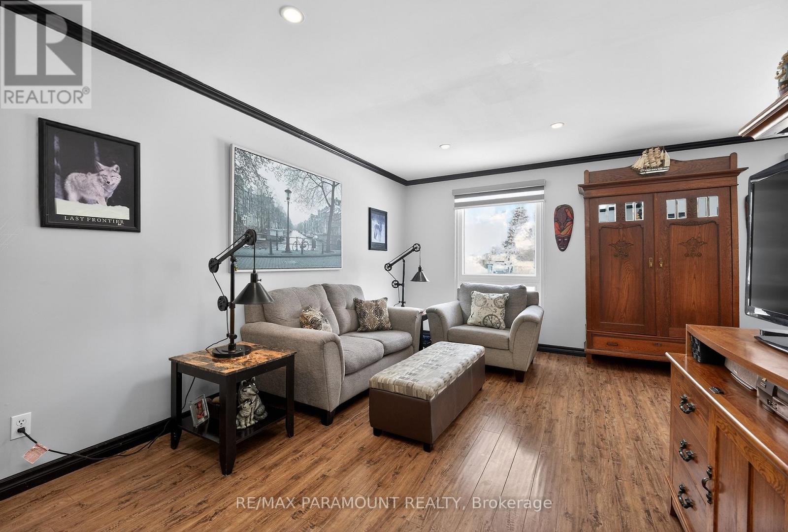 202 Archdekin Drive, Brampton, Ontario  L6V 1Z1 - Photo 8 - W12756510