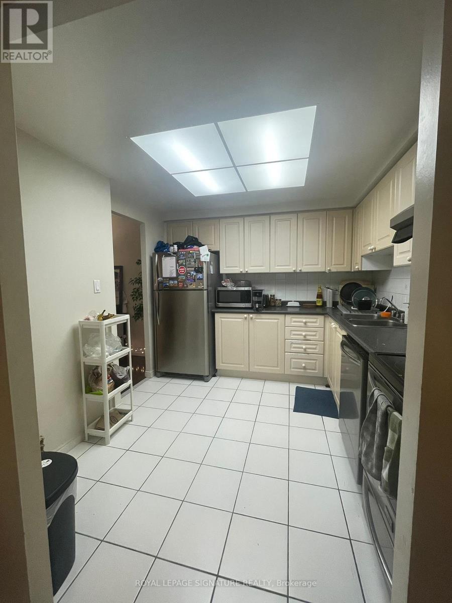 1107 - 135 Hillcrest Avenue, Mississauga, Ontario  L5B 4B1 - Photo 36 - W12975136