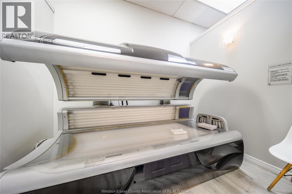 3041 Dougall Avenue, Windsor, Ontario  N9E 1S3 - Photo 16 - 26007537