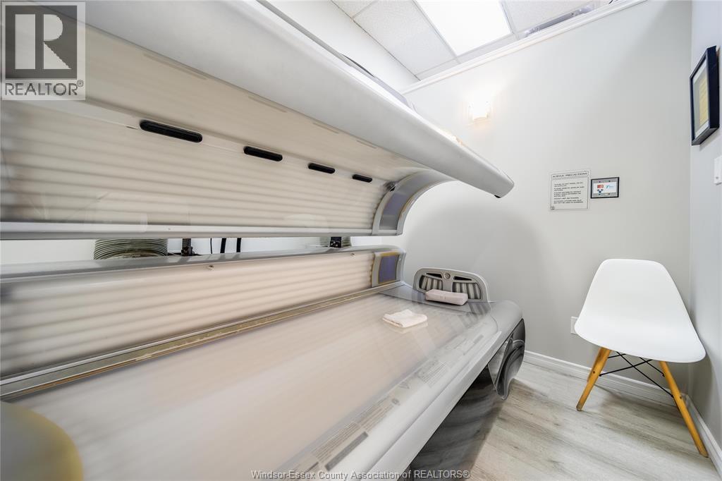 3041 Dougall Avenue, Windsor, Ontario  N9E 1S3 - Photo 17 - 26007537