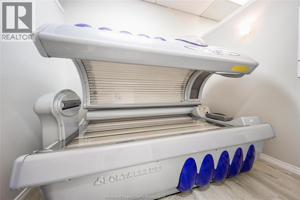 3041 Dougall Avenue, Windsor, Ontario  N9E 1S3 - Photo 18 - 26007537