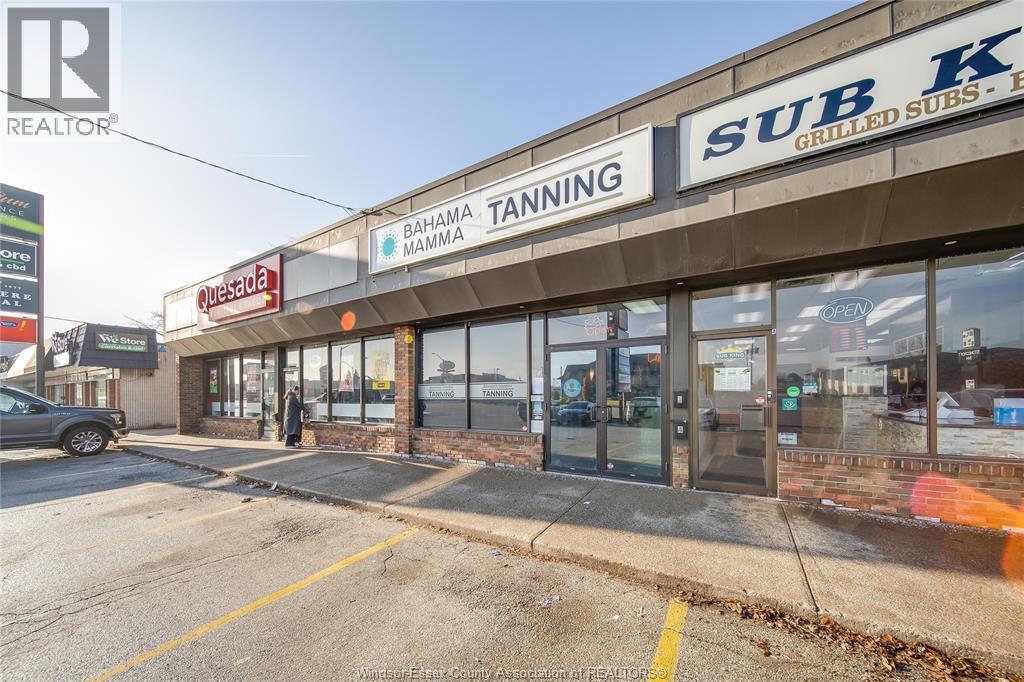 3041 Dougall Avenue, Windsor, Ontario  N9E 1S3 - Photo 4 - 26007537
