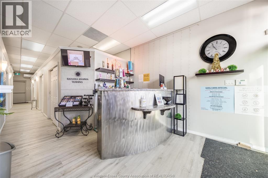 3041 Dougall Avenue, Windsor, Ontario  N9E 1S3 - Photo 7 - 26007537