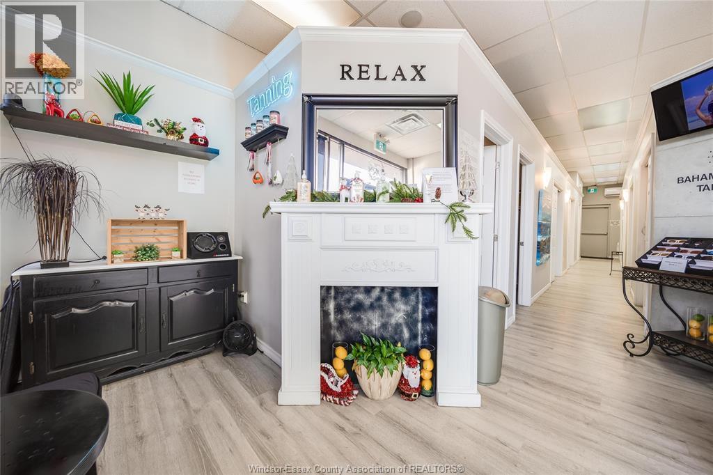 3041 Dougall Avenue, Windsor, Ontario  N9E 1S3 - Photo 8 - 26007537