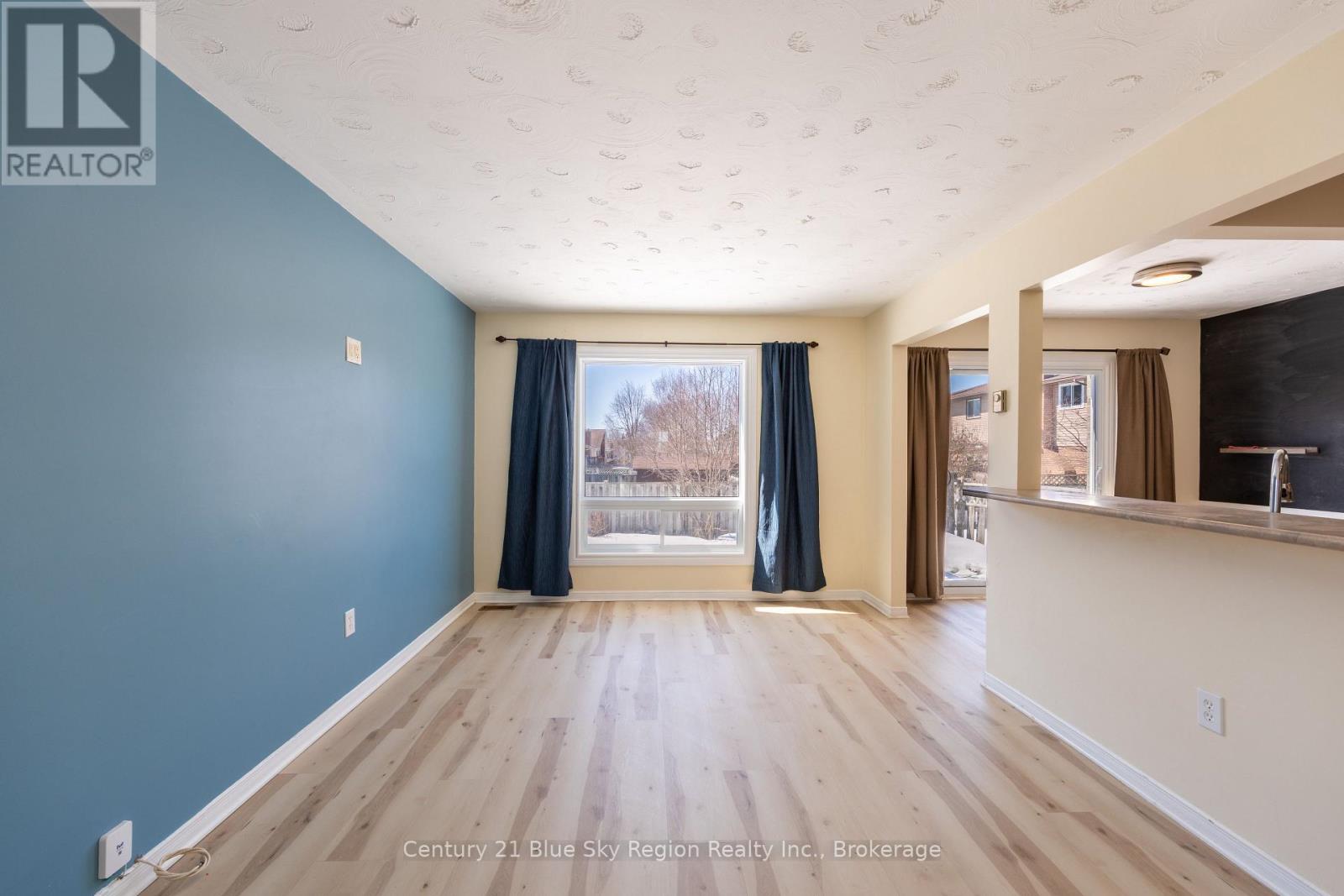 339 Champlain Street, North Bay, Ontario  P1B 2L9 - Photo 5 - X12975614