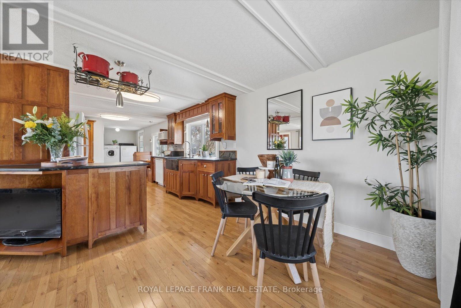 169 Valentia Road, Kawartha Lakes (Mariposa), Ontario L0M 2C0 - Photo 10 - X12975784