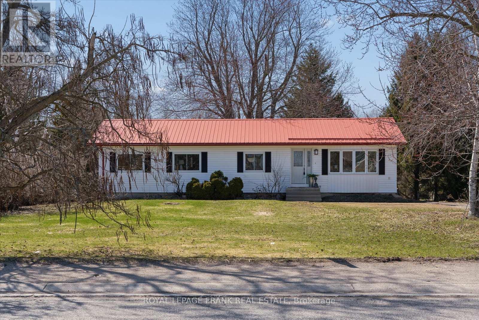 169 Valentia Road, Kawartha Lakes (Mariposa), Ontario L0M 2C0 - Photo 2 - X12975784