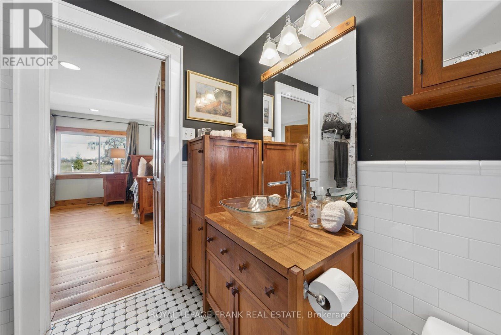 169 Valentia Road, Kawartha Lakes (Mariposa), Ontario L0M 2C0 - Photo 23 - X12975784